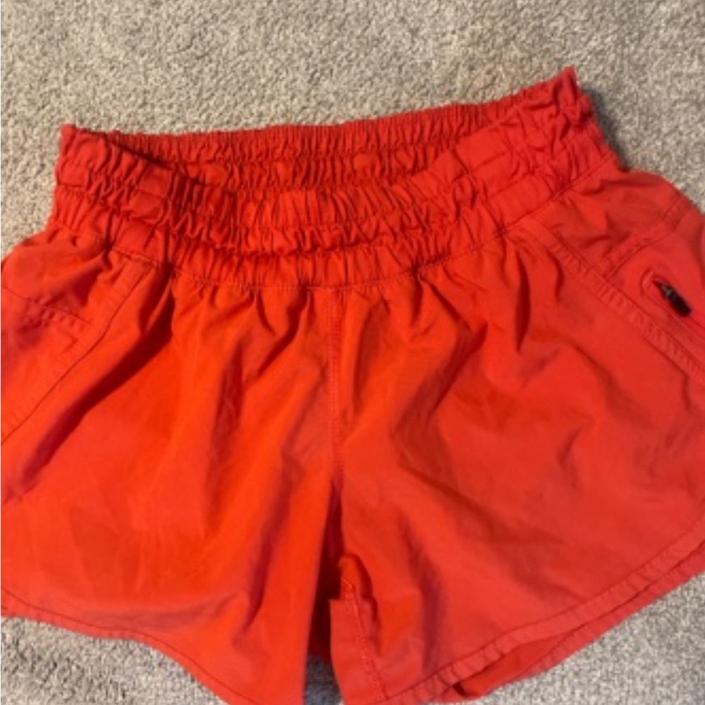 Lululemon Shorts Size 6 4”